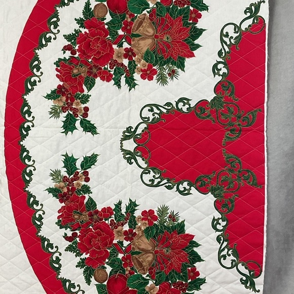 Vintage RED pre quilted Christmas holiday fabric crafting project 2 HUGE panels - Picture 7 of 11